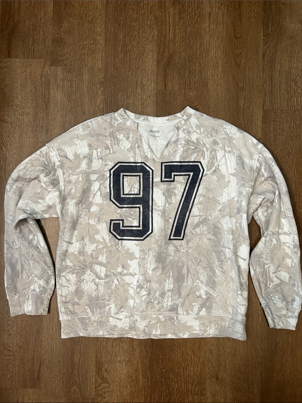 Hollister Cream Patterned Crewneck Sweatshirt with Navy '97 Appliqué